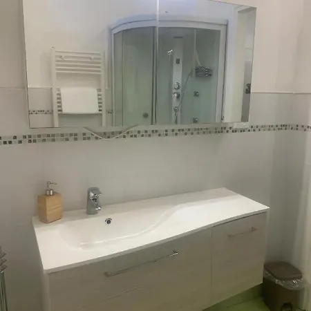 Odeon In Centro A Livorno